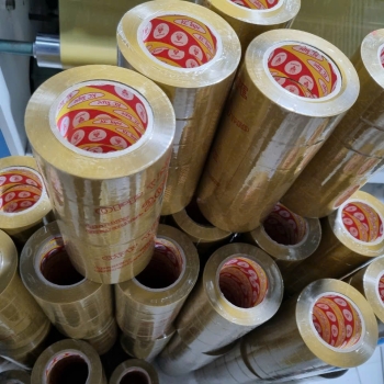 Băng keo đục - Giải pháp tối ưu cho ngành đóng gói và vận chuyển hàng hóa hiện đại